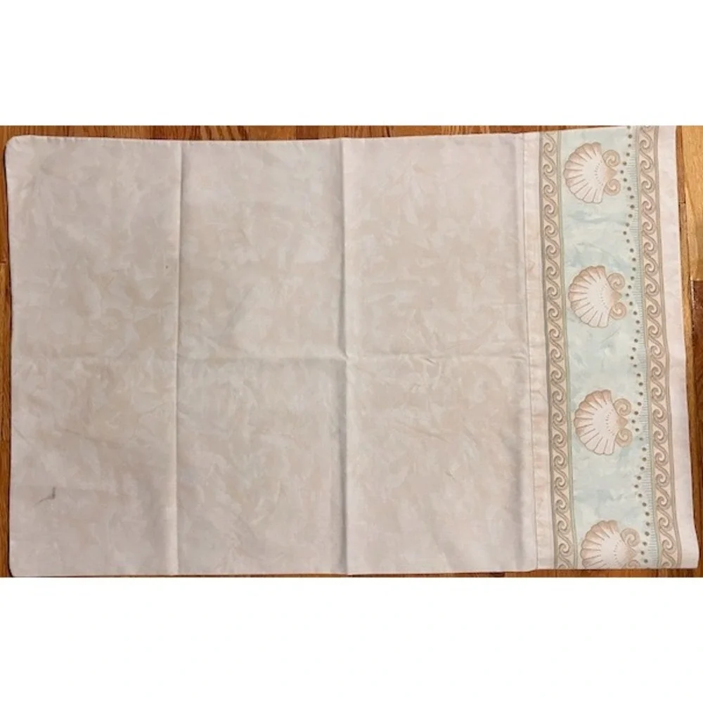 Vintage pair of pillowcases, sea‎ shells